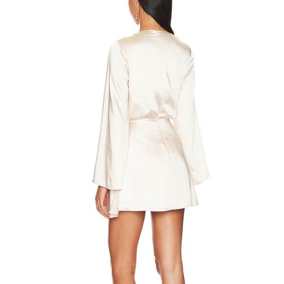 NBD White Satin Kimono Mini Dress LARGE Draped Blouson Revolve Designer $208 NEW - Picture 3 of 9